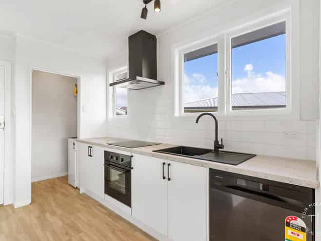 38 Tyrone Street, Otara