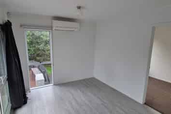 Upstairs 1/14 Chislehurst Street, Henderson