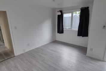 Upstairs 1/14 Chislehurst Street, Henderson