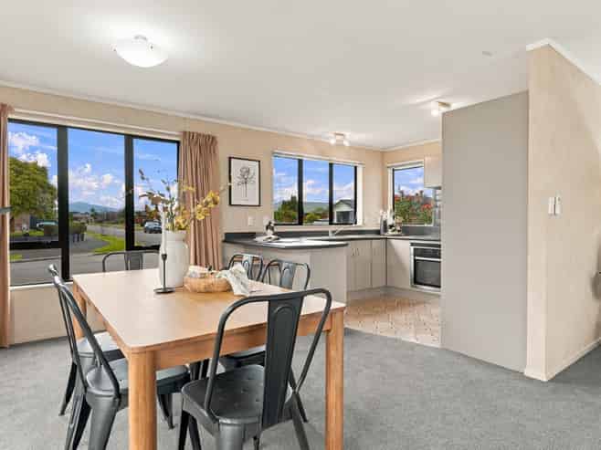 71 Meridian Grove, Kelvin Grove