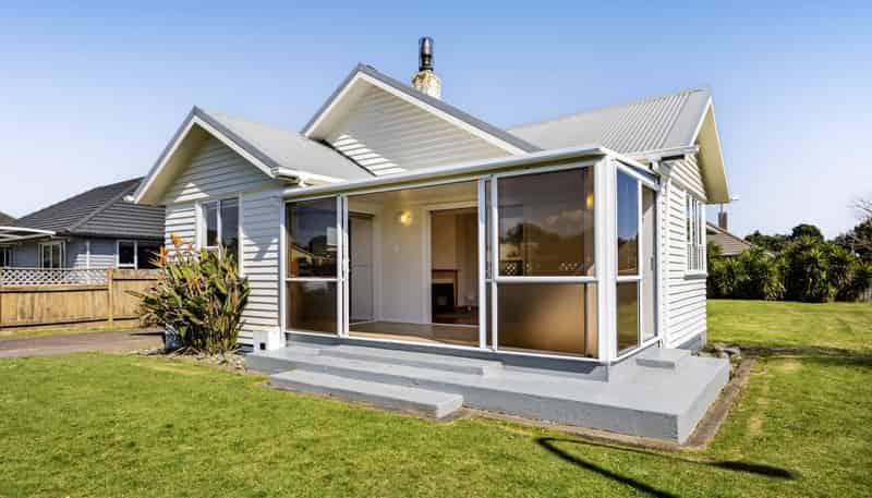 22 Whitcombe Road, Opunake