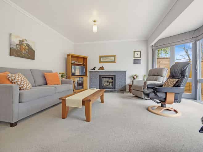 17 Byron Street, Leamington