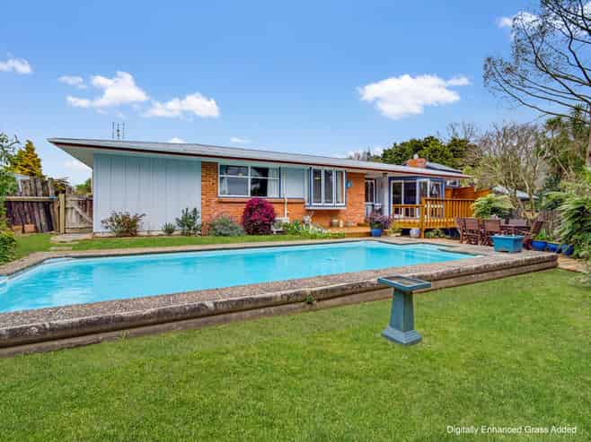 17 Byron Street, Leamington