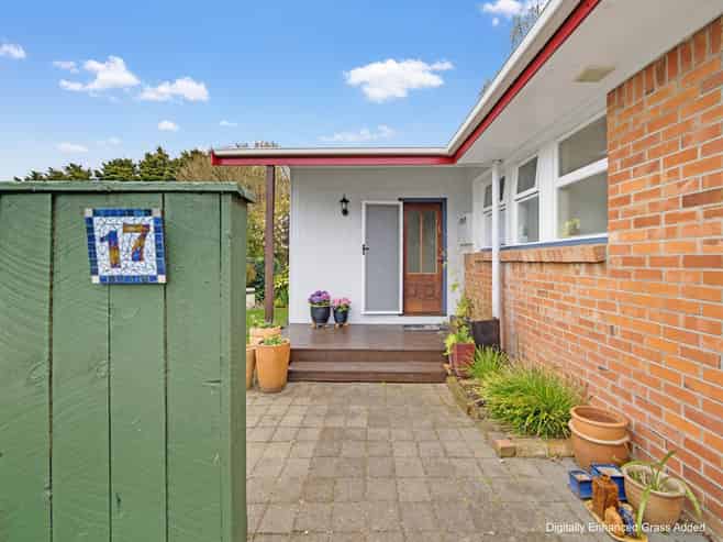 17 Byron Street, Leamington