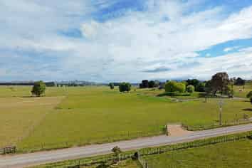 96A, B, C, Farm Road, Waipukurau