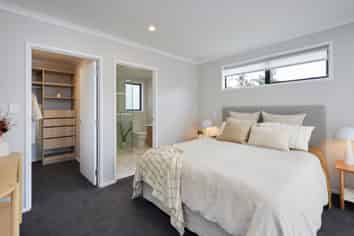 1971 Egmont Road, Egmont Village