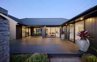 1996 Egmont Road, Egmont Village