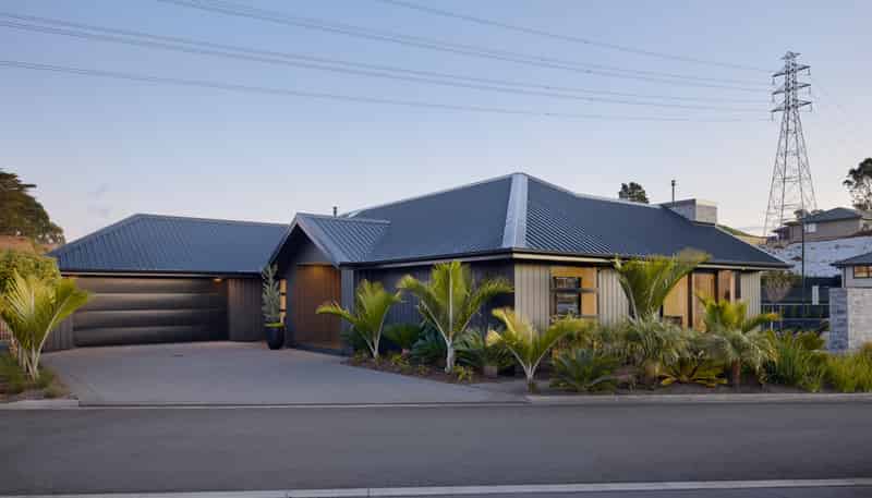 1971 Egmont Road, Egmont Village