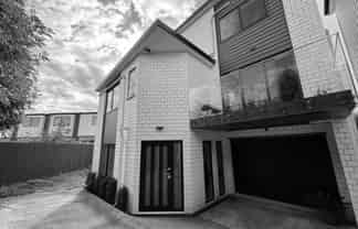 3D Springbank Lane, Te Atatu Peninsula