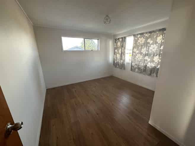 2/37 Ferndown Avenue, Papatoetoe