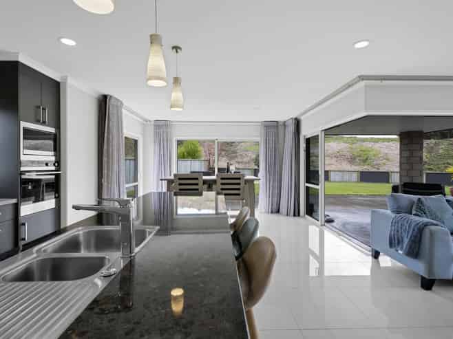 79 Links Drive, Waiwhakaiho