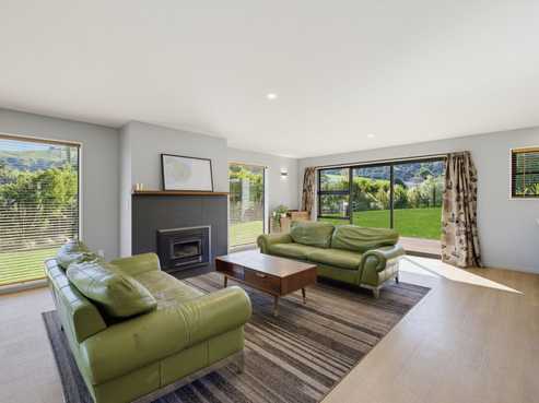 54 Pawsons Valley Road, Duvauchelle