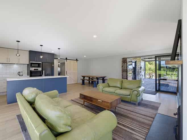 54 Pawsons Valley Road, Duvauchelle