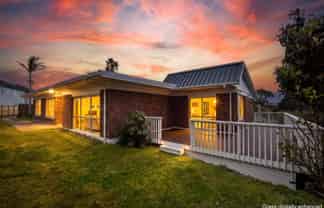 17 Edgerton Road, Te Atatu Peninsula