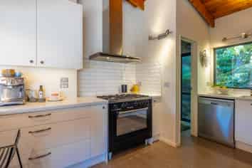 27 Junction Road, Oneroa
