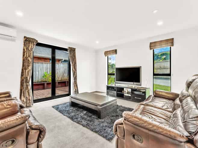 17 Ormrod Grove, Riverstone Terraces