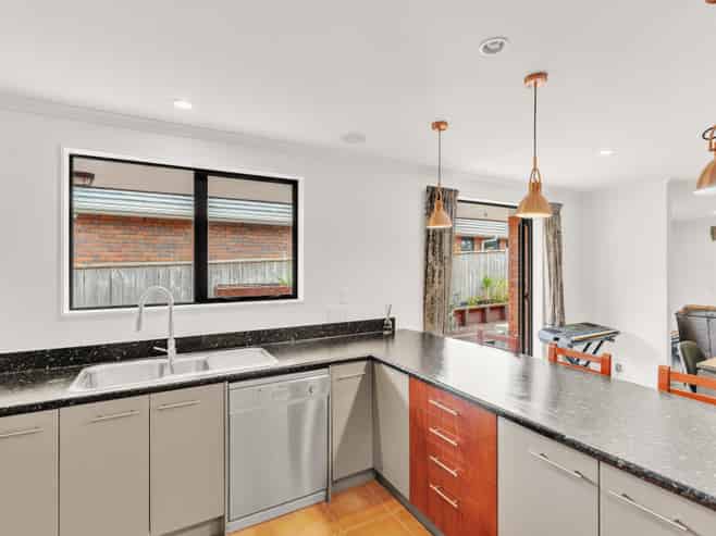 17 Ormrod Grove, Riverstone Terraces