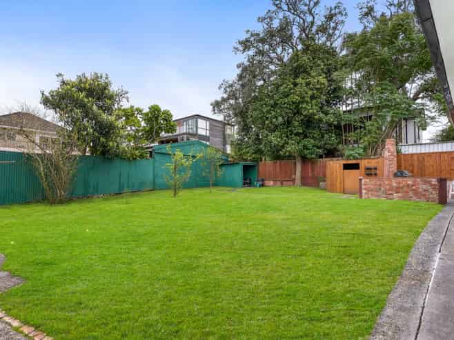 1/5 Huka Road, Birkenhead