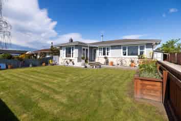 17 Folkestone Drive, Flaxmere