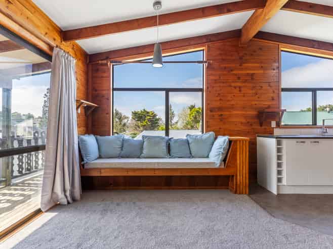 13A Stottholm Road, Titirangi