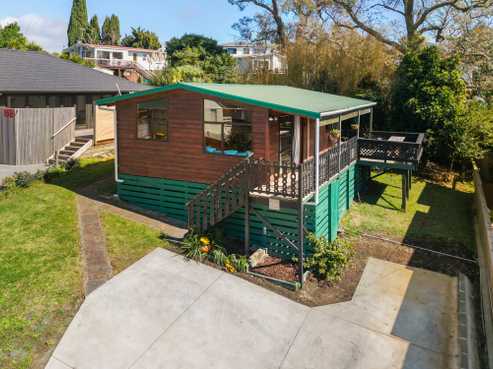 13A Stottholm Road, Titirangi