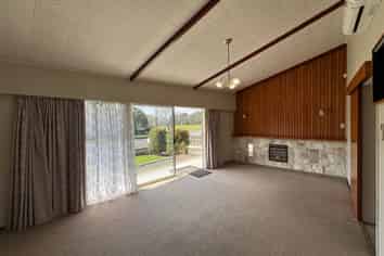 14 Katene Street, West End