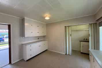 14 Katene Street, West End