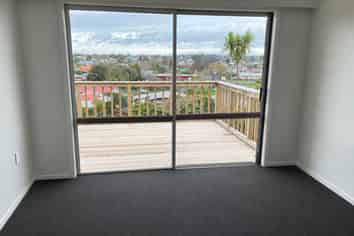 15 Beaumaris Place, Dinsdale