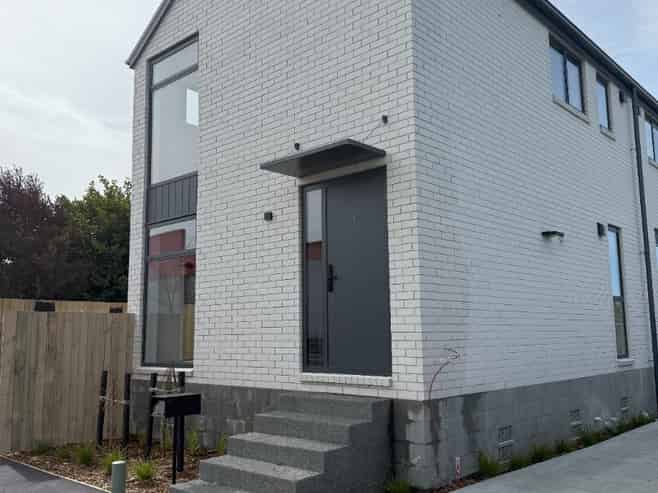 1/33 Russell Street, Linwood