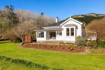 143 Marsden Valley Road, Stoke