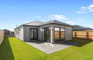 32 Buxus Way, ROLLESTON