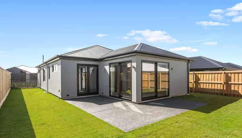 32 Buxus Way, ROLLESTON