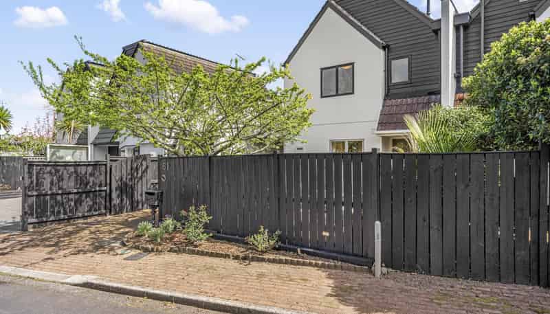 61 Maungarei Road, Remuera
