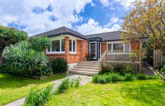 5 Waione Avenue, Te Atatu Peninsula