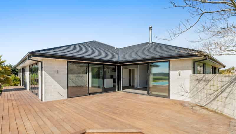 1227 Oxford Road, Cust