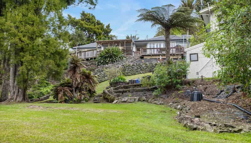 38 Bush Road, Waiatarua