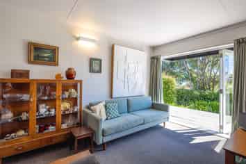 14 Jellicoe Parade, Surfdale