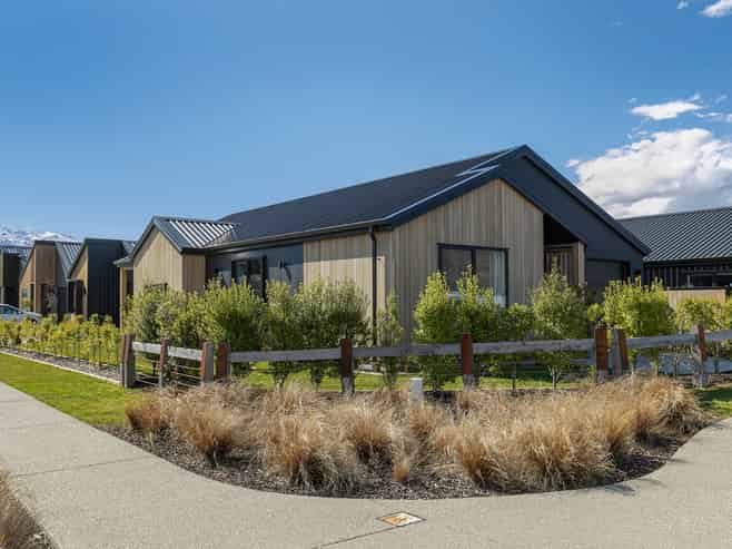 14 Wooing Tree Avenue, Cromwell