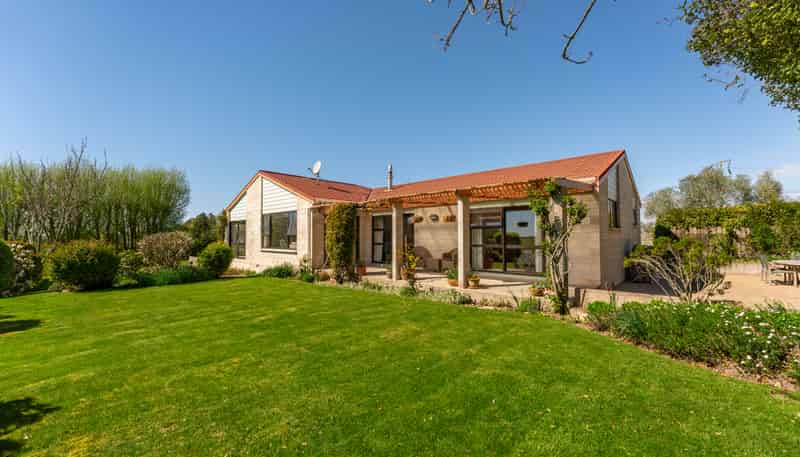 550 Fairview Road, Claremont