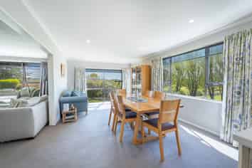 550 Fairview Road, Claremont