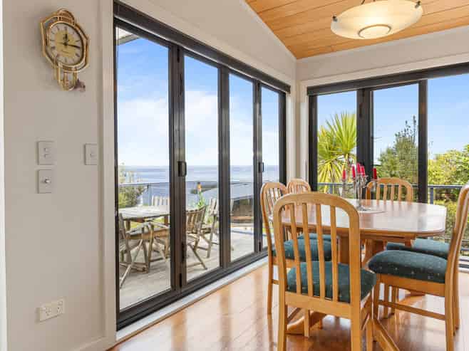 2/50 Wakeman Road, Acacia Bay