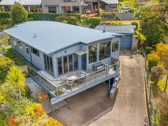 2/50 Wakeman Road, Acacia Bay