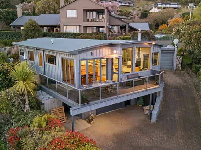 2/50 Wakeman Road, Acacia Bay