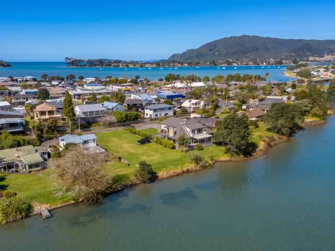 20 Marquet Place, Tairua