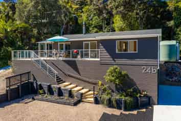 24 Te Toki Road, Ostend