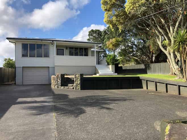 145 Golf Road, Titirangi