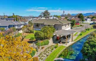 12 Colemans Road, Springlands