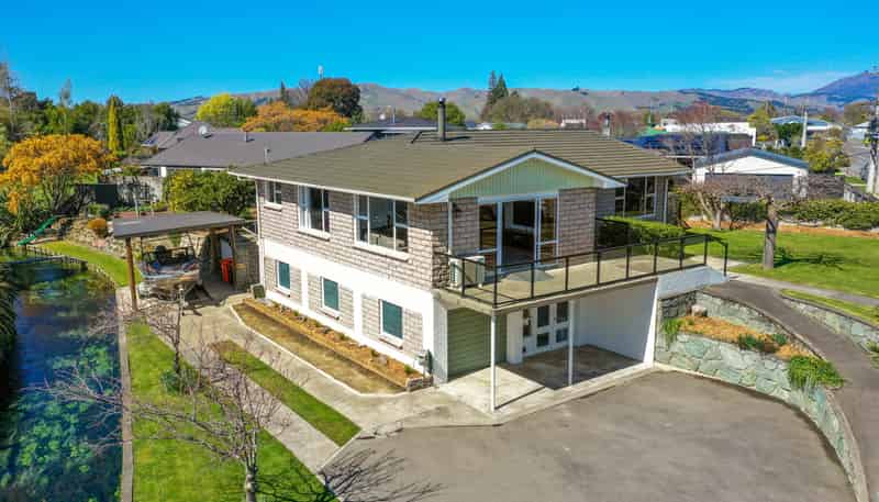 12 Colemans Road, Springlands