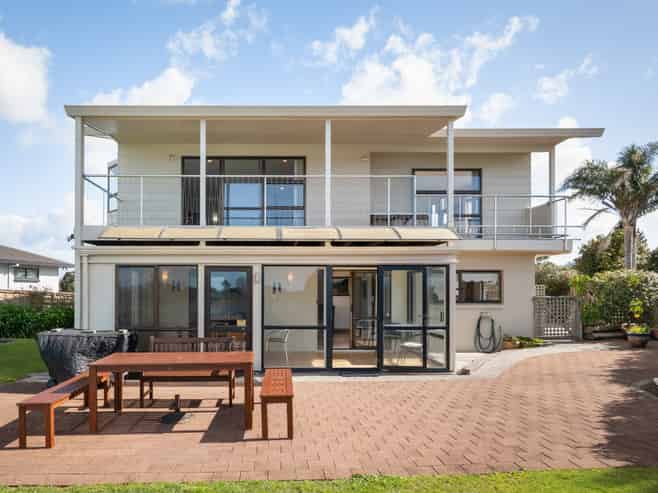 16 Pohutukawa Drive, Athenree