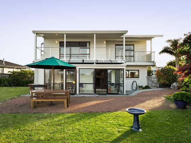 16 Pohutukawa Drive, Athenree